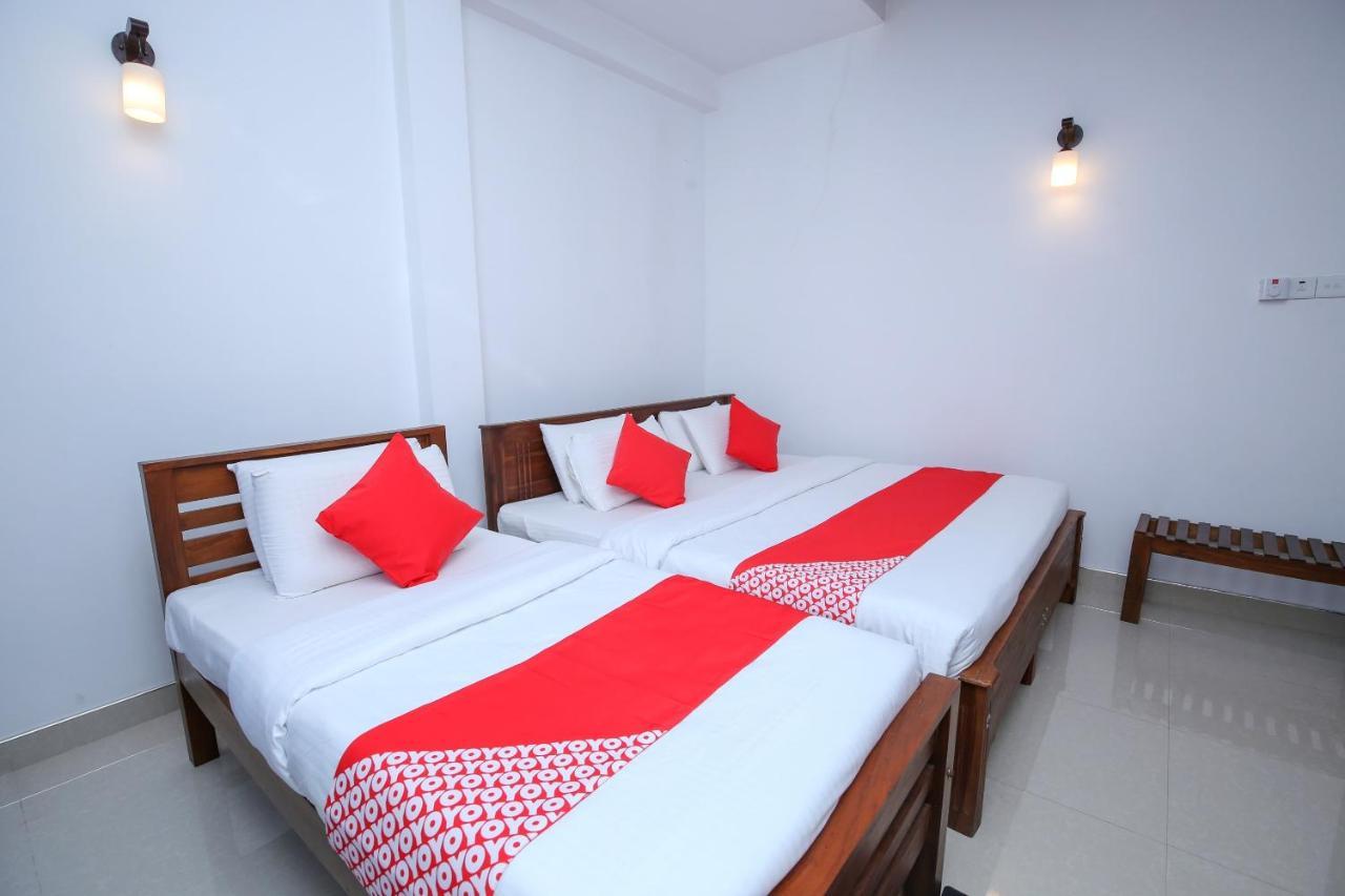 Oyo 438 Sarala Residence Hotel Kandy Exterior foto